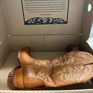 Annie Tecovas Size 8.5 Tan Cowboy Boots